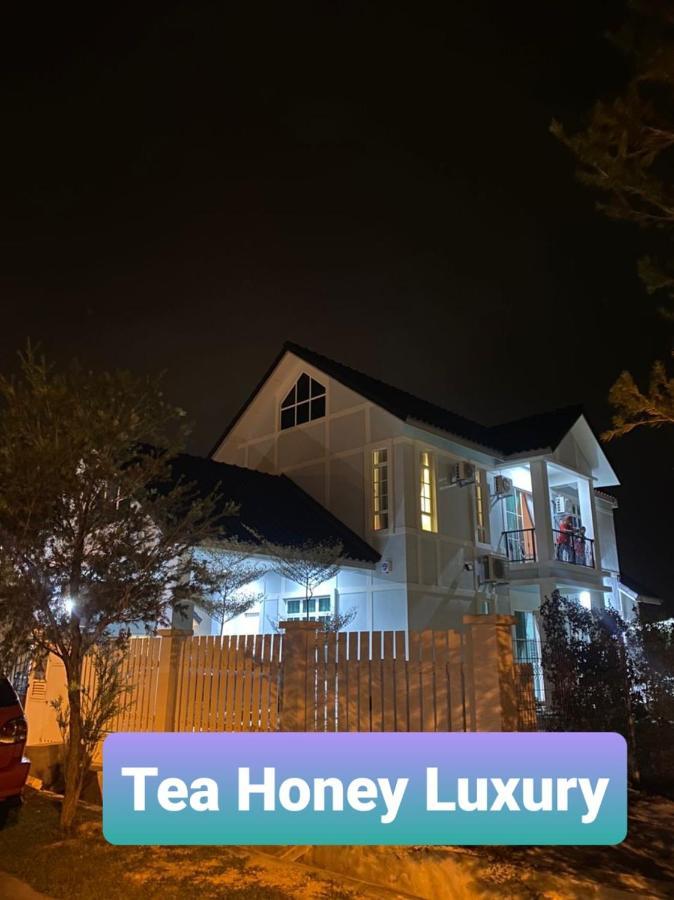 Tea Honey Luxury Villa Malacca Exterior foto
